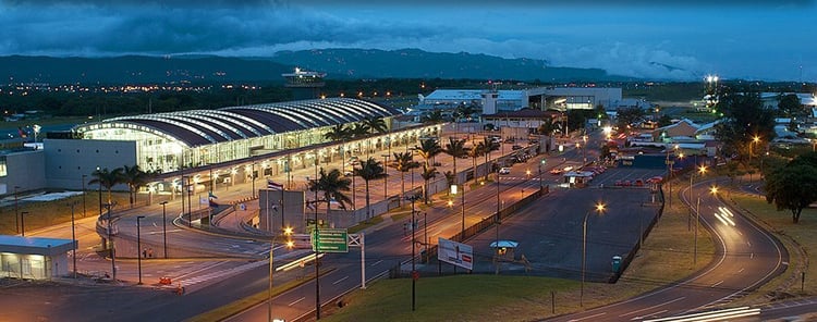 Vuelos a Roatán Aeropuerto Juan Santamarina.jpg